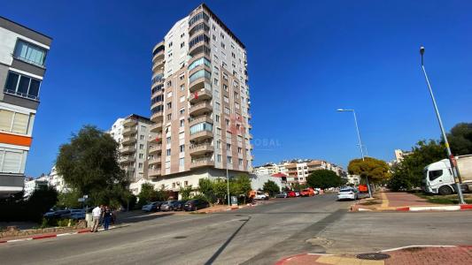 3 room apartment  for sale in Muratpasa, Turkey for Price on request - listing #1484870, 185 mt2, 1 bedrooms