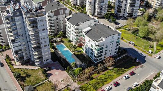 4 room apartment  for sale in Muratpasa, Turkey for Price on request - listing #1488002, 220 mt2, 1 bedrooms